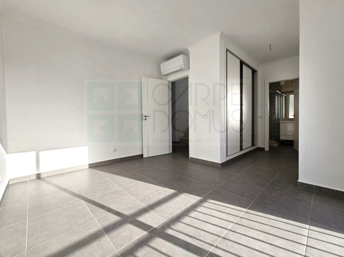 Image No.23-3 Bed House for sale