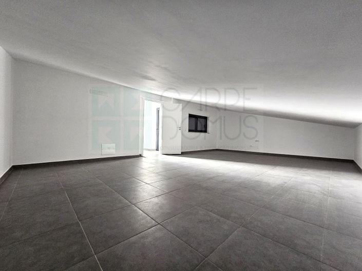 Image No.27-3 Bed House for sale