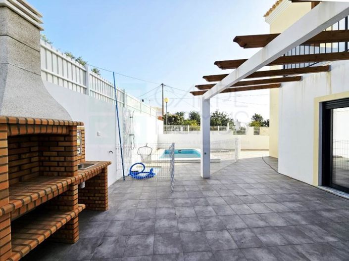 Image No.4-3 Bed House for sale