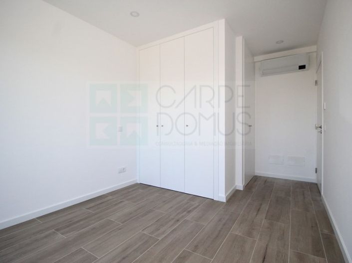 Image No.23-4 Bed House for sale