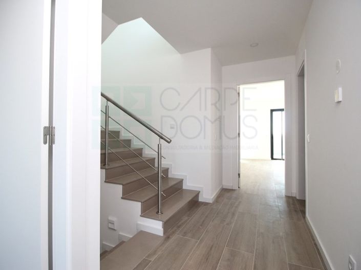 Image No.30-4 Bed House for sale