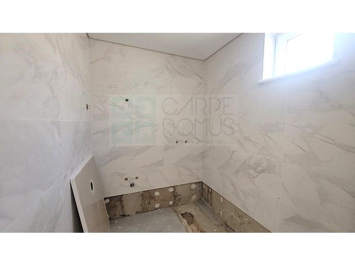 Image No.22-3 Bed House for sale