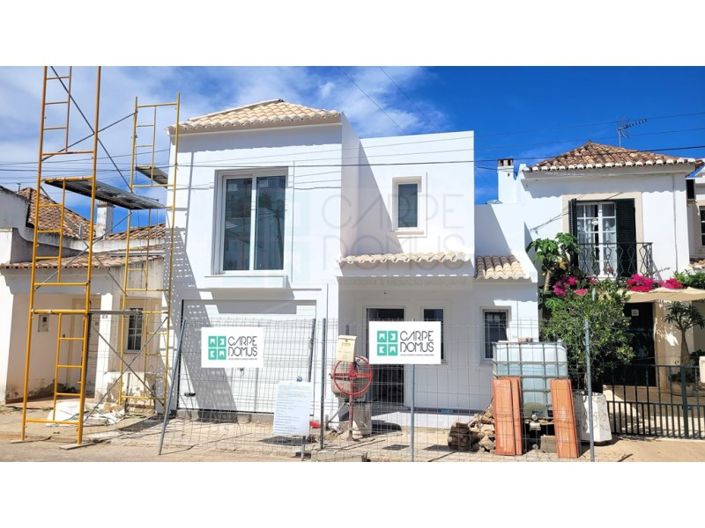 Image No.1-3 Bed House for sale