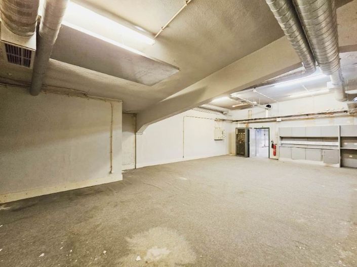 Image No.18-Commercial for sale