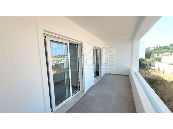 Image No.10-3 Bed House for sale