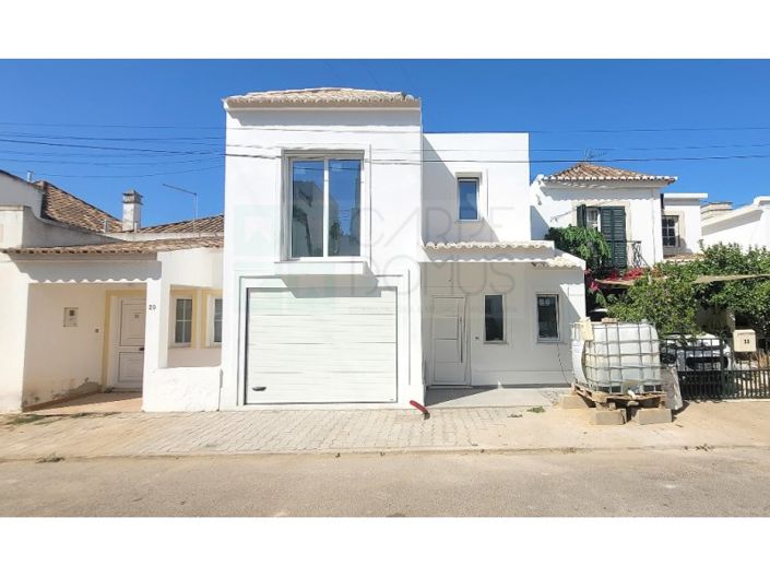 Image No.1-3 Bed House for sale