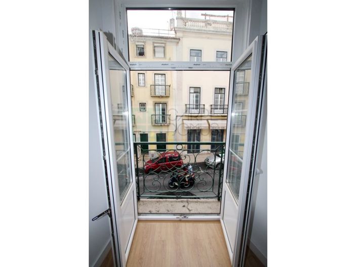 Image No.25-2 Bed Apartment for sale