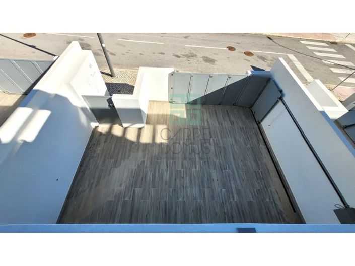 Image No.26-3 Bed House for sale