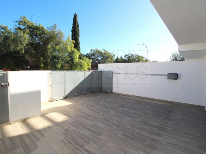 Image No.1-3 Bed House for sale
