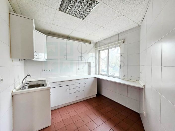 Image No.33-Commercial for sale