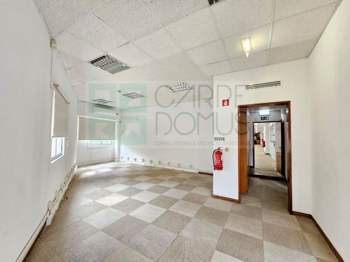 Image No.40-Commercial for sale