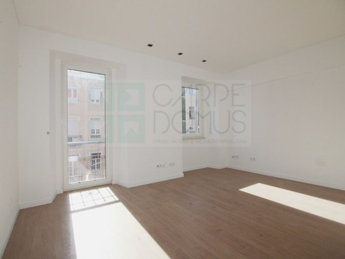 Image No.1-3 Bed Apartment for sale