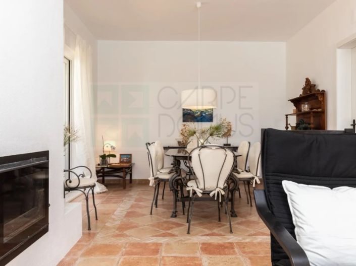 Image No.15-5 Bed House for sale