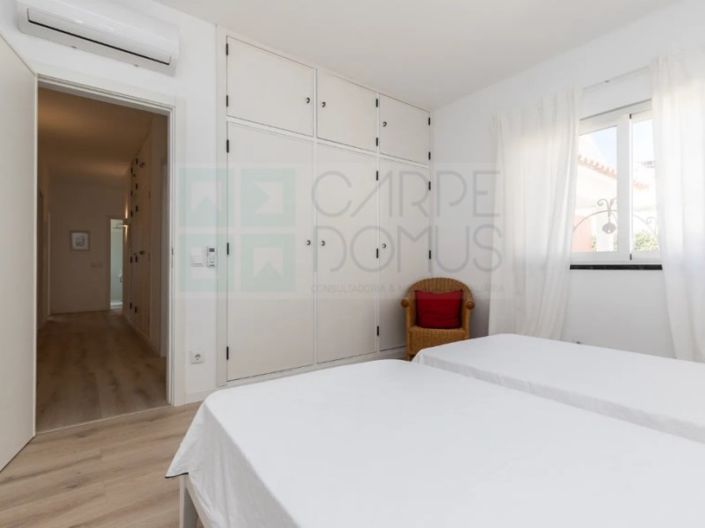 Image No.27-5 Bed House for sale