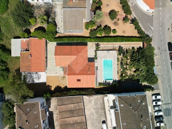 Image No.33-5 Bed House for sale