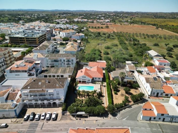 Image No.45-5 Bed House for sale