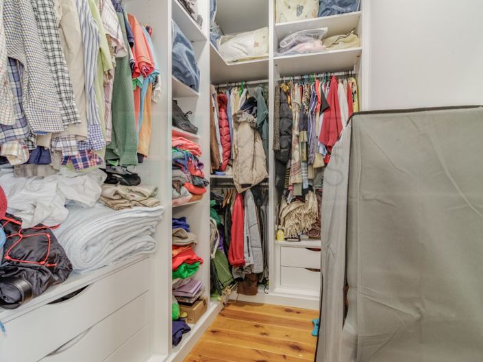 Image No.10-3 Bed House for sale