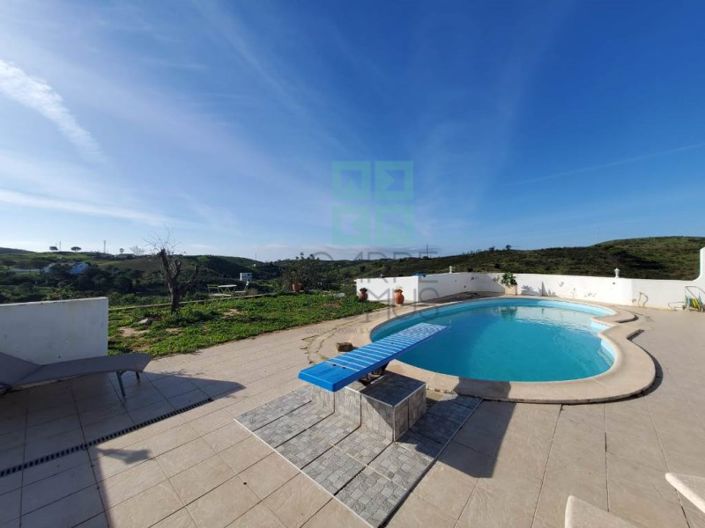 Image No.6-4 Bed House for sale