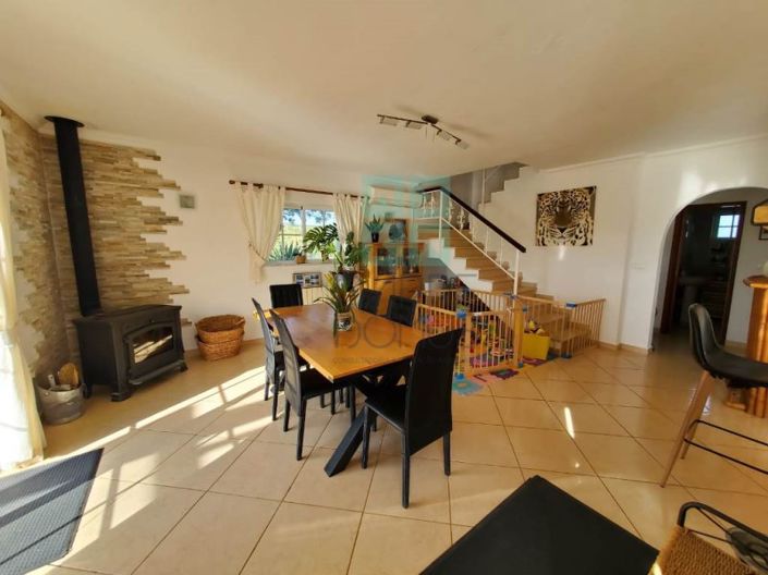 Image No.8-4 Bed House for sale