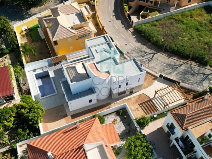 Image No.29-4 Bed House for sale