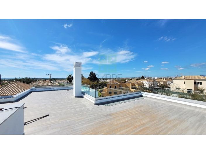 Image No.4-4 Bed House for sale