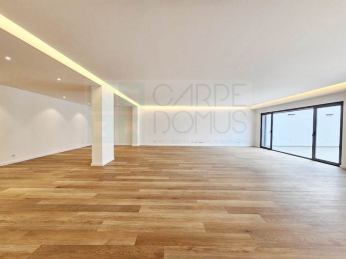 Image No.11-3 Bed Apartment for sale