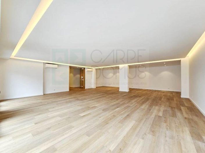 Image No.15-3 Bed Apartment for sale