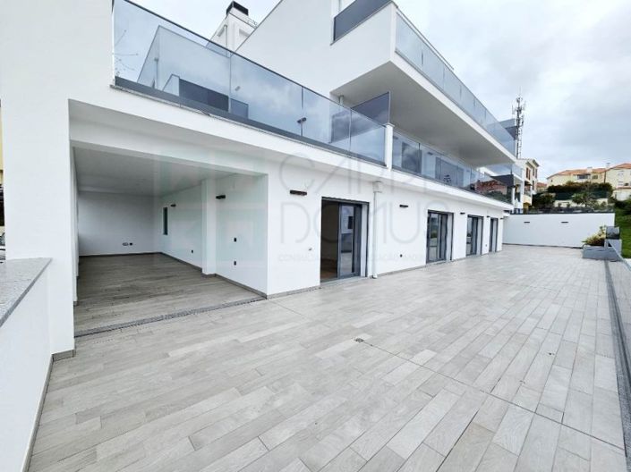 Image No.21-3 Bed Apartment for sale