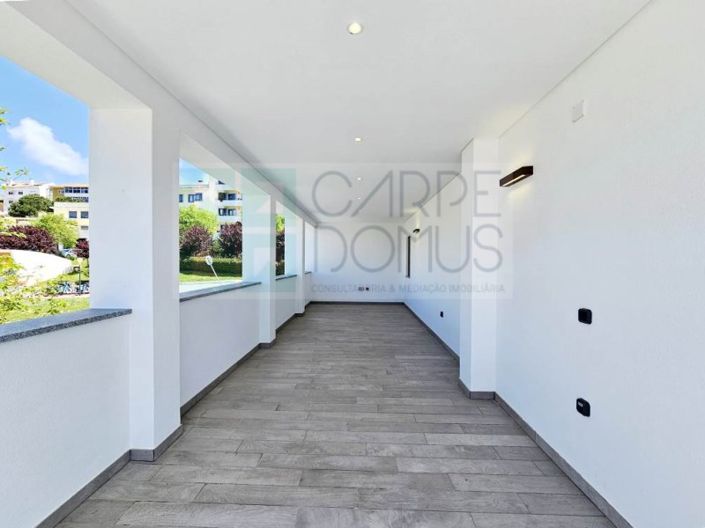 Image No.22-3 Bed Apartment for sale