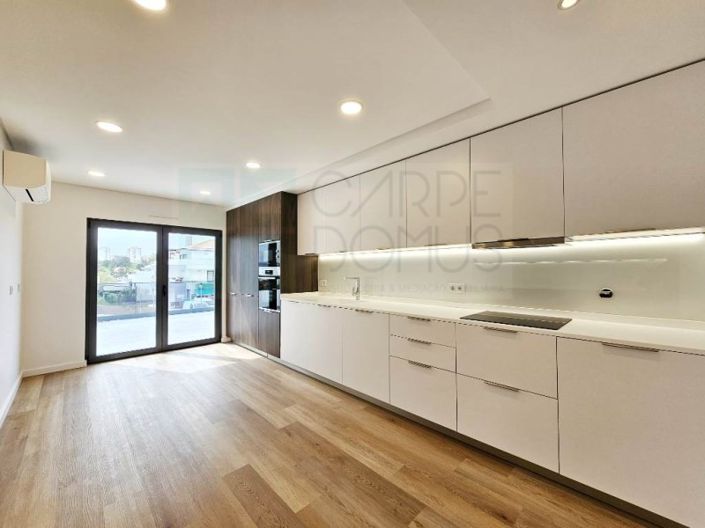 Image No.25-3 Bed Apartment for sale