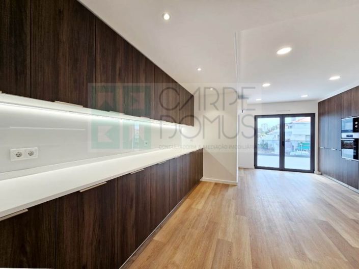 Image No.27-3 Bed Apartment for sale