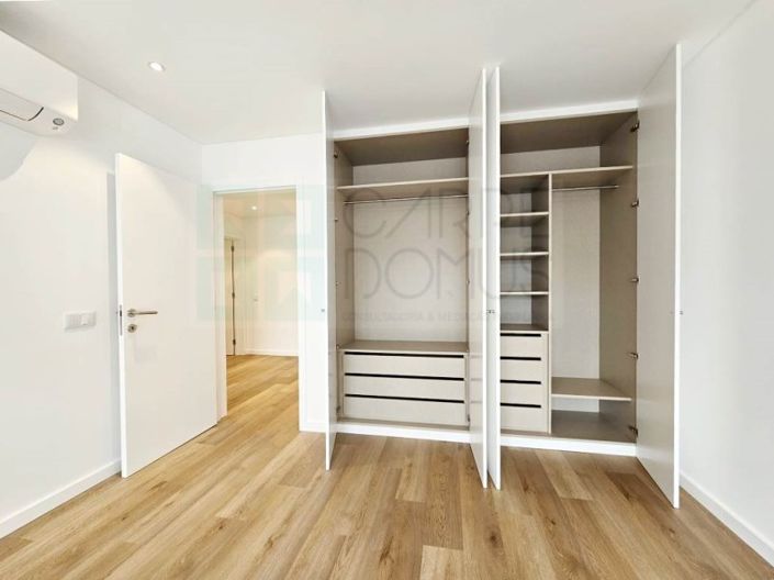 Image No.39-3 Bed Apartment for sale