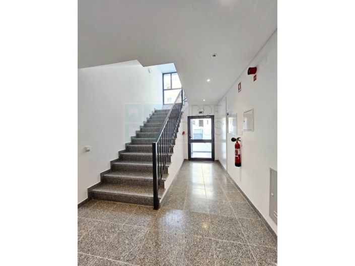 Image No.32-2 Bed Apartment for sale