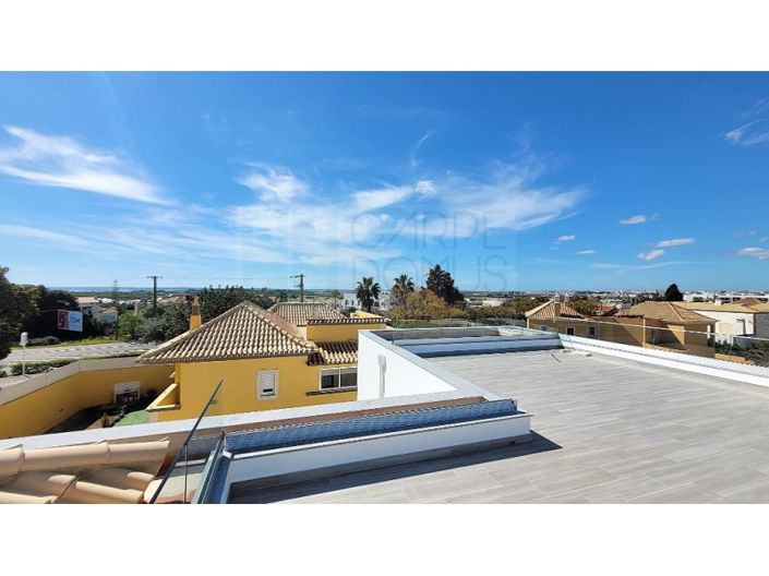 Image No.9-4 Bed House for sale