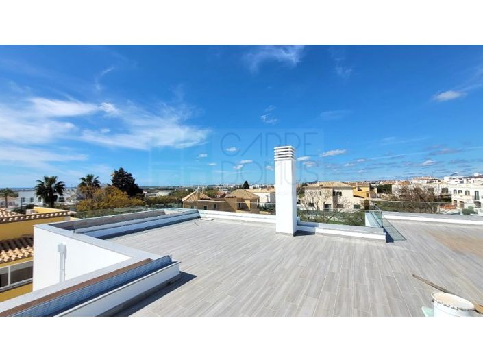 Image No.10-4 Bed House for sale