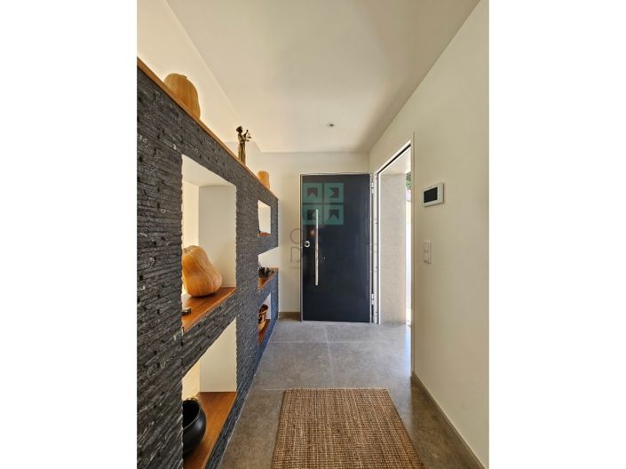 Image No.13-4 Bed House for sale