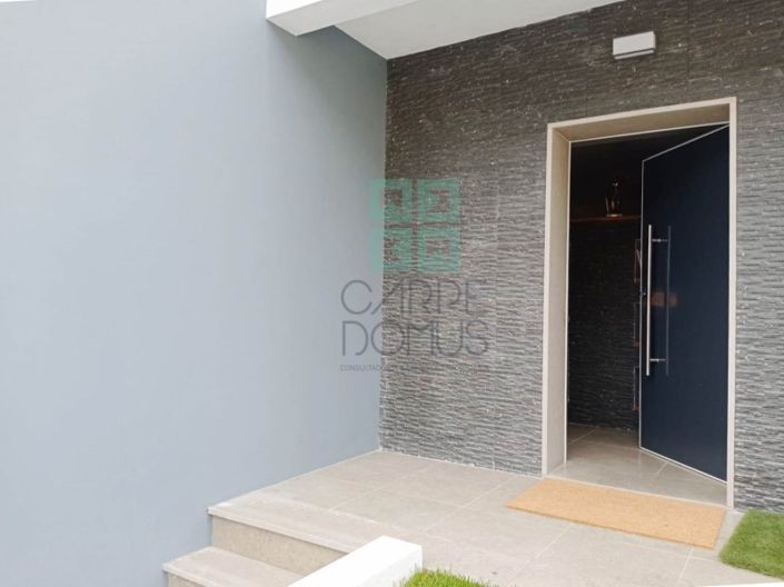 Image No.30-4 Bed House for sale