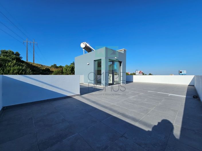 Image No.34-4 Bed House for sale
