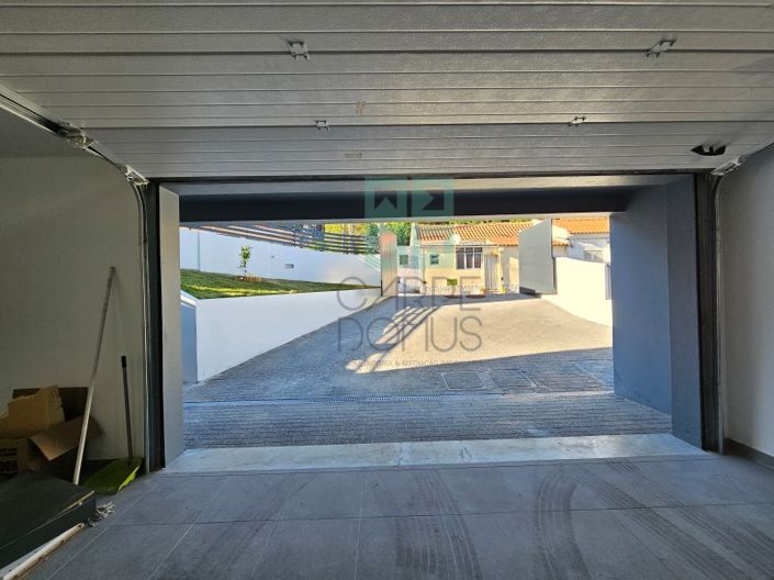 Image No.48-4 Bed House for sale