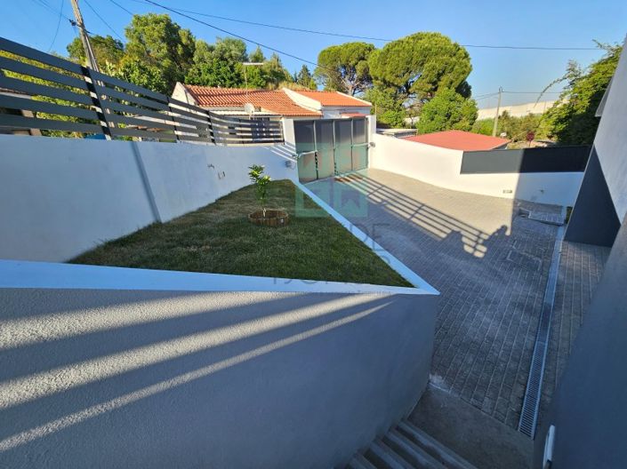 Image No.48-4 Bed House for sale