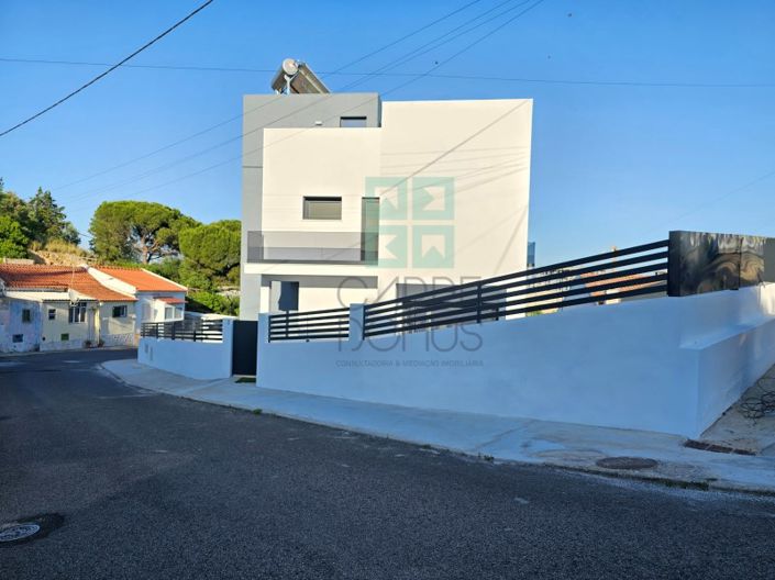 Image No.49-4 Bed House for sale