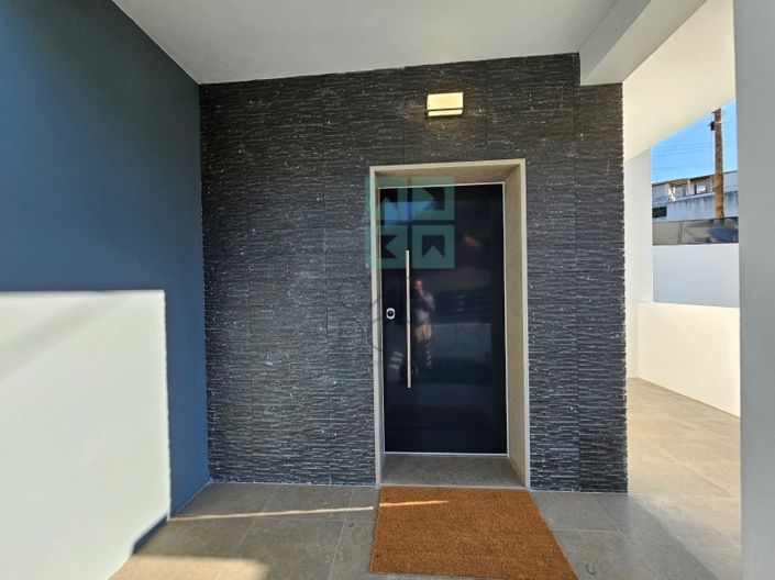 Image No.50-4 Bed House for sale