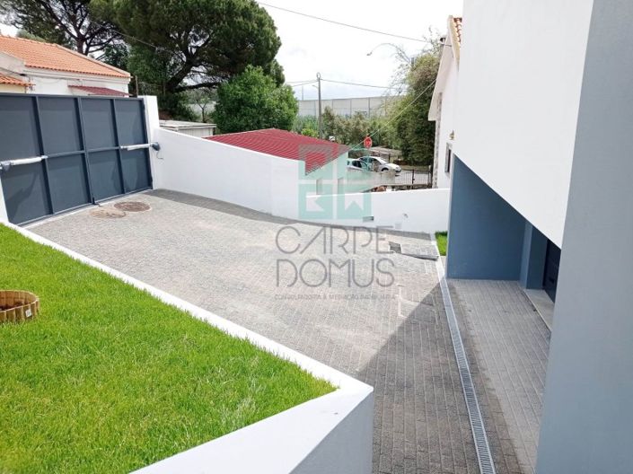 Image No.52-4 Bed House for sale