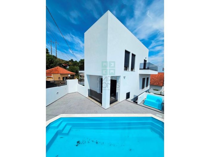 Image No.54-4 Bed House for sale