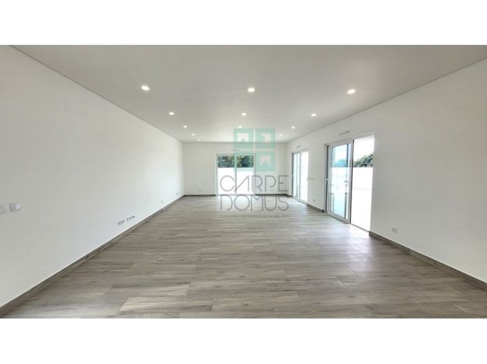 Image No.13-4 Bed House for sale