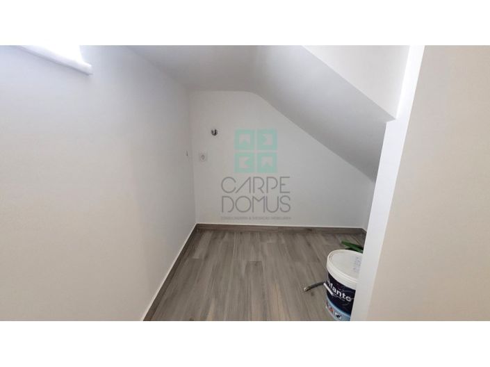 Image No.15-4 Bed House for sale