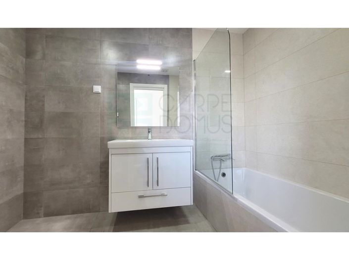 Image No.22-4 Bed House for sale