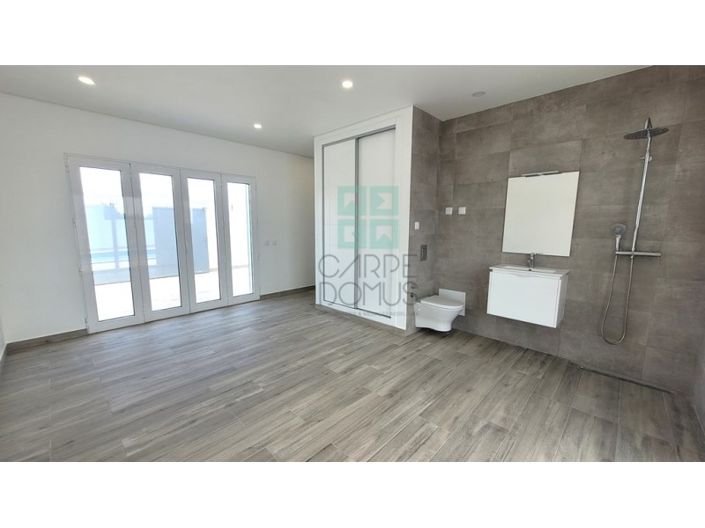 Image No.23-4 Bed House for sale