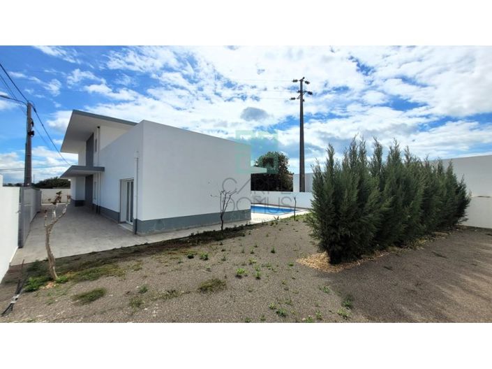 Image No.27-4 Bed House for sale