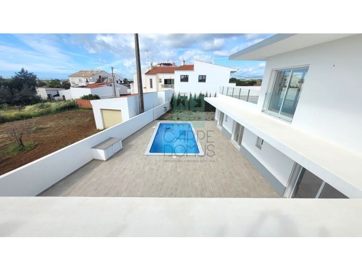 Image No.29-4 Bed House for sale